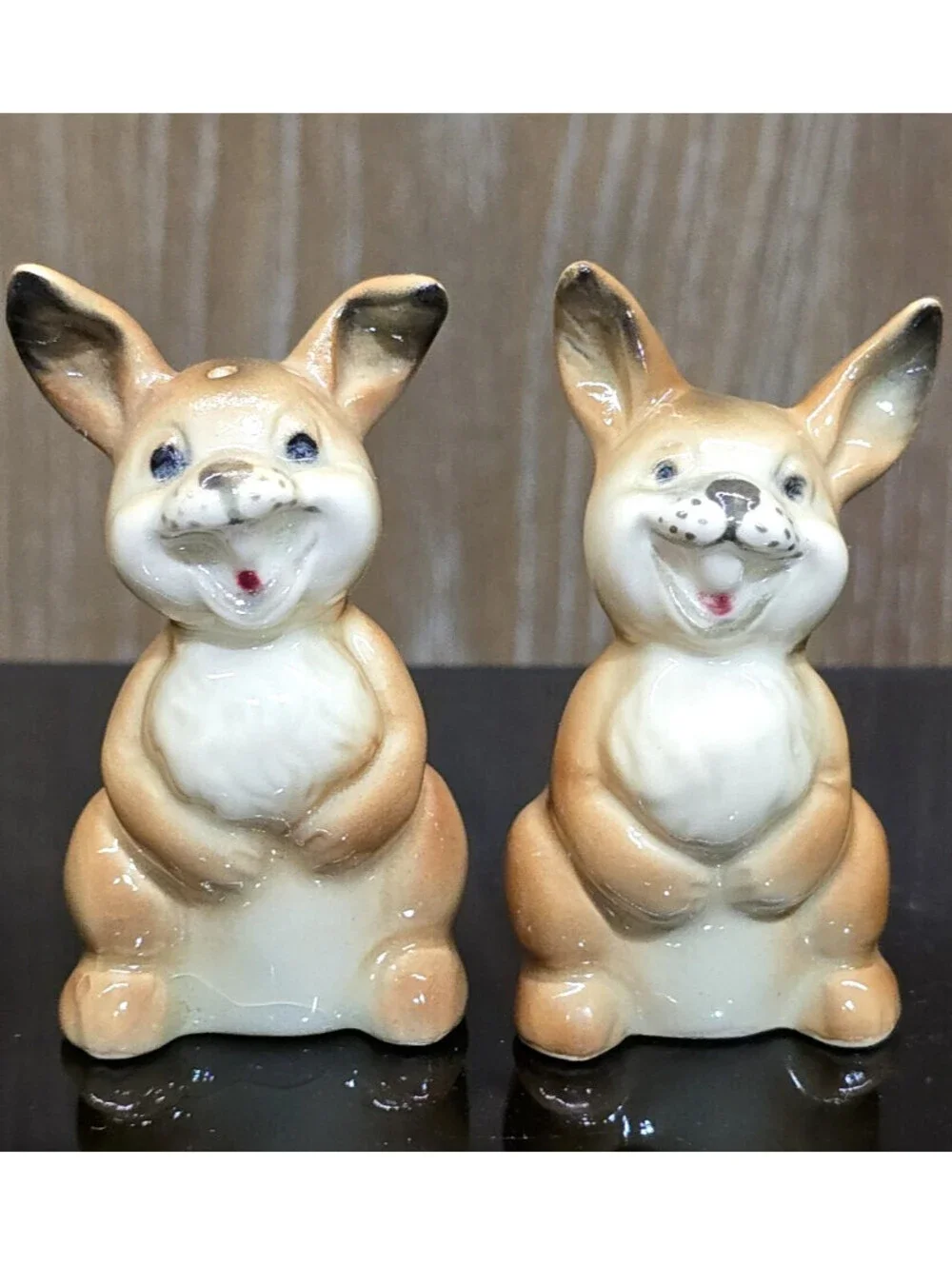 Laughing Bunny Rabbit Salt Pepper Shakers Kitschy Vintage